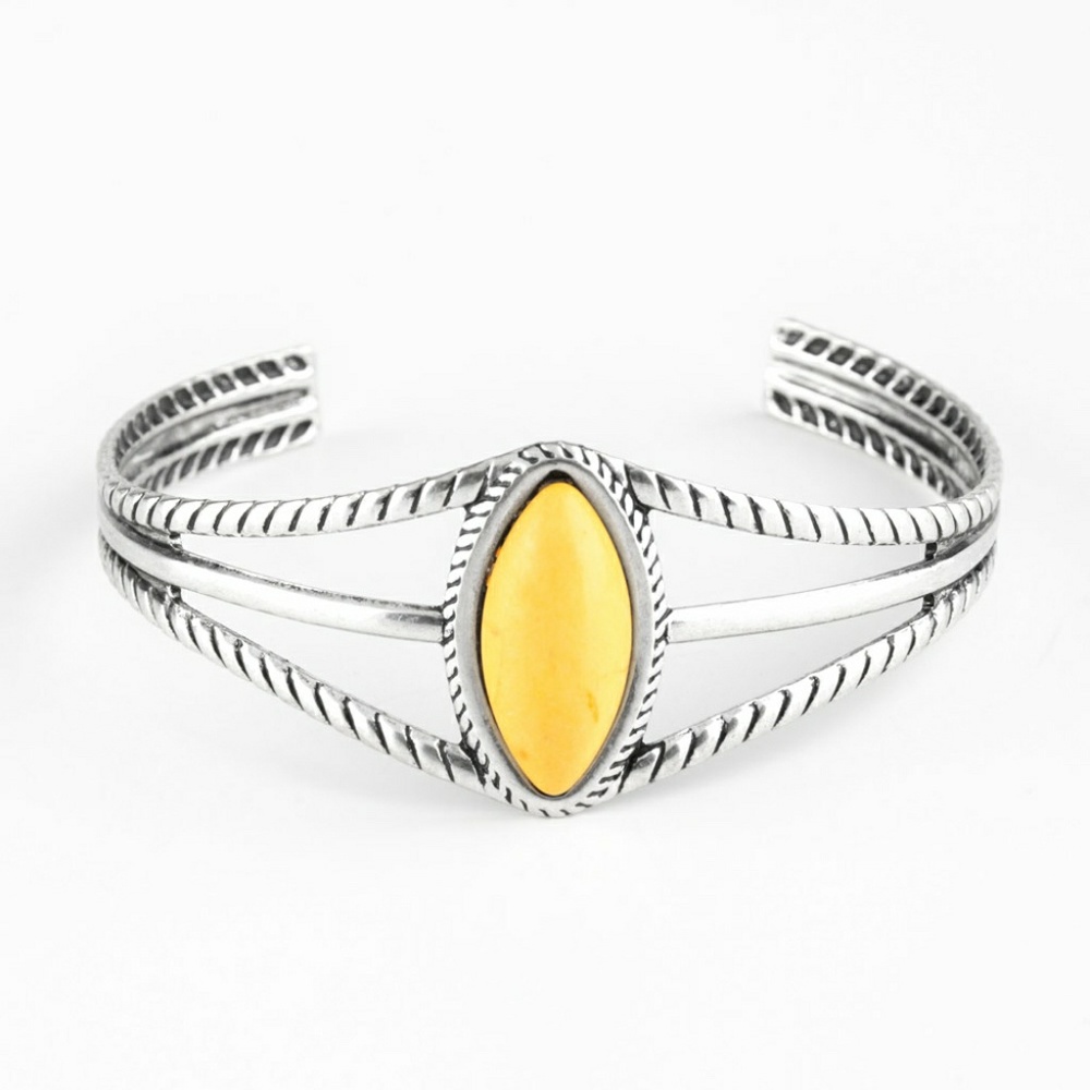 📌yellow Aztec silver bracelet---